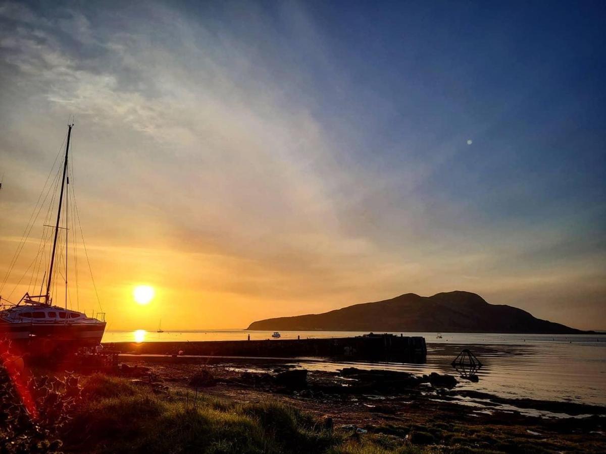 Cosy Cottage With Sea Views Close To Local Shops. Lamlash Eksteriør billede